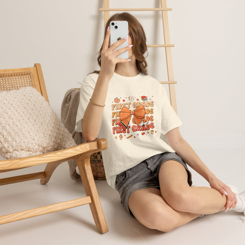 First Grade Bow T‑Shirt – Cute Back‑to‑School Teacher & Student Tee