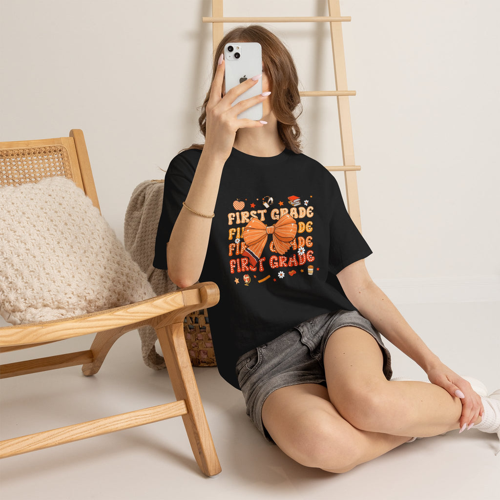 First Grade Bow T‑Shirt – Cute Back‑to‑School Teacher & Student Tee