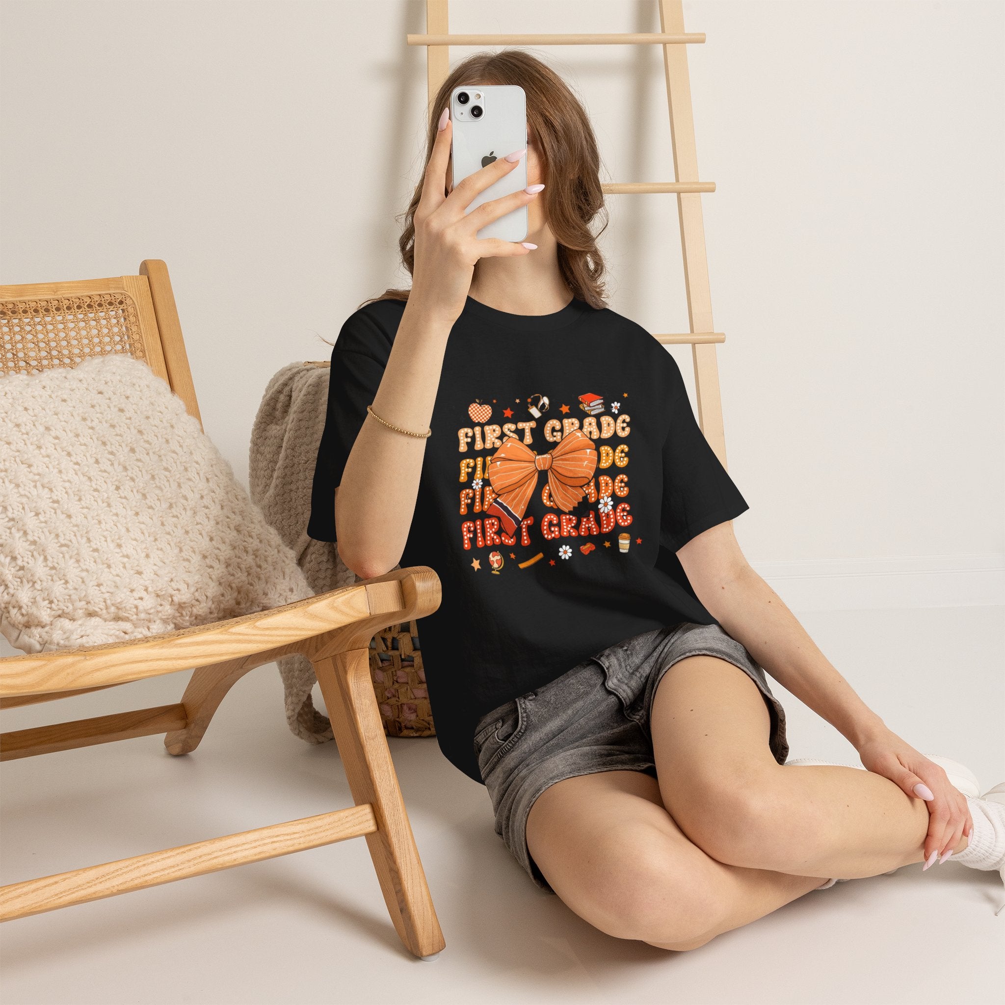 First Grade Bow T‑Shirt – Cute Back‑to‑School Teacher & Student Tee