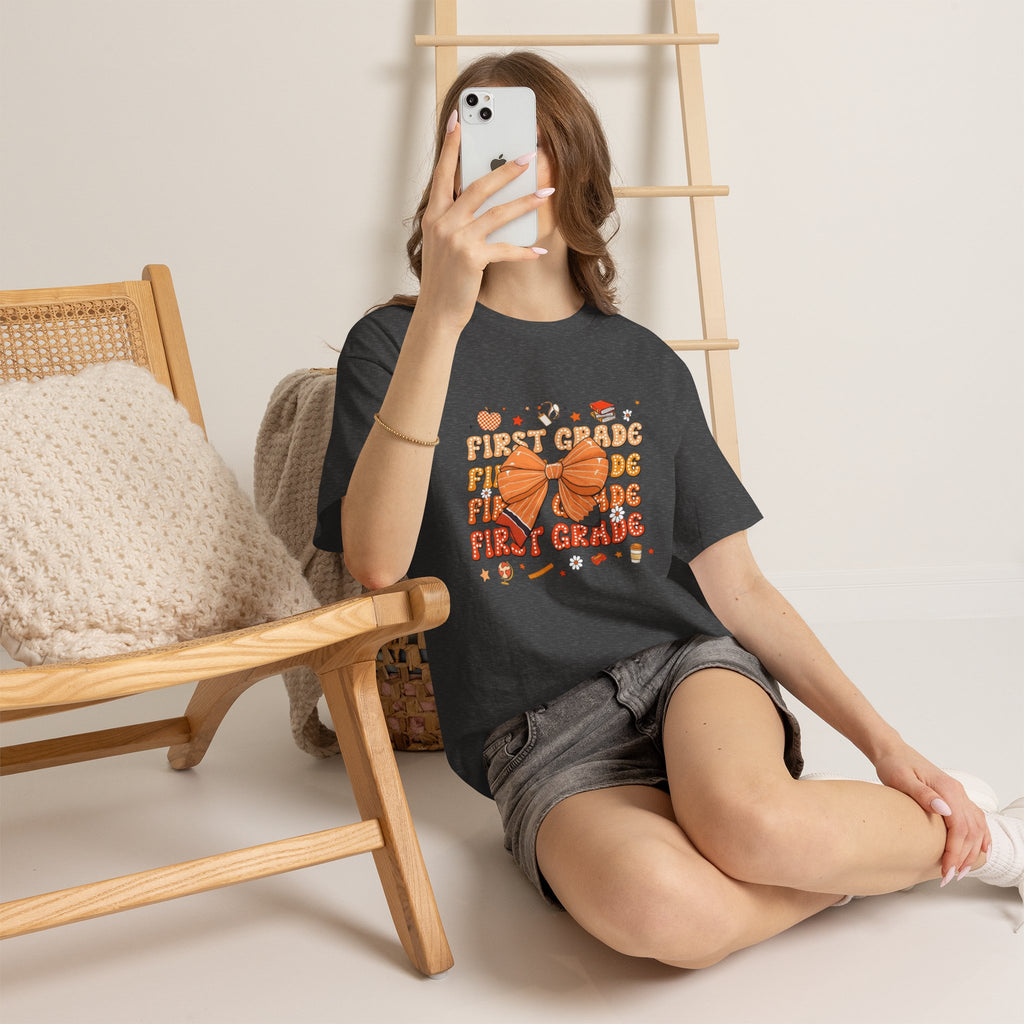 First Grade Bow T‑Shirt – Cute Back‑to‑School Teacher & Student Tee