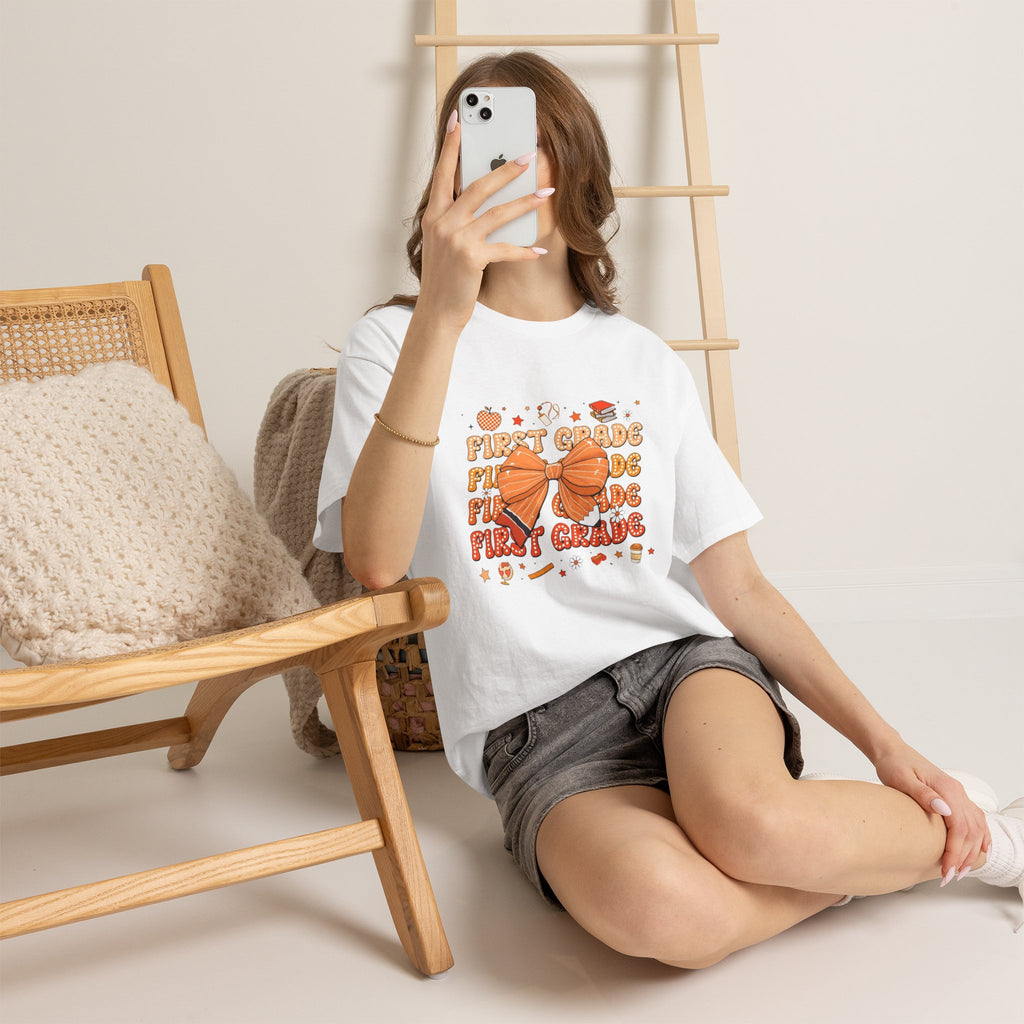 First Grade Bow T‑Shirt – Cute Back‑to‑School Teacher & Student Tee