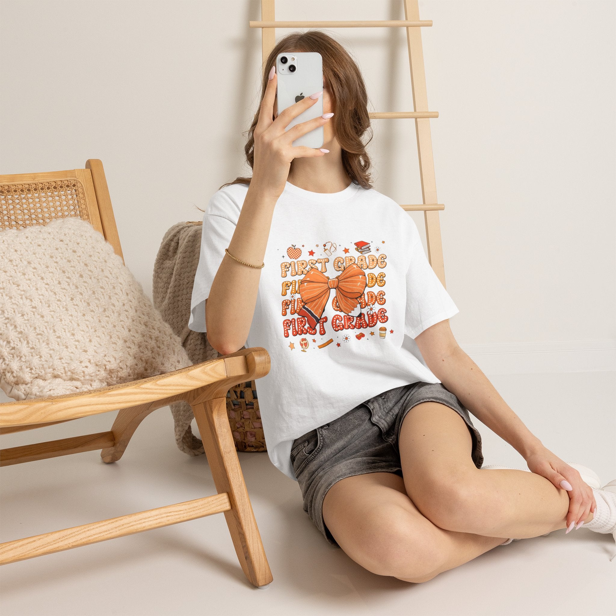First Grade Bow T‑Shirt – Cute Back‑to‑School Teacher & Student Tee